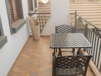 Balcony - 9 square meters of property in Midlands Estate