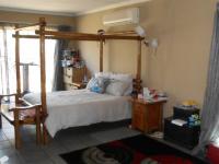 Main Bedroom - 33 square meters of property in Impala Park