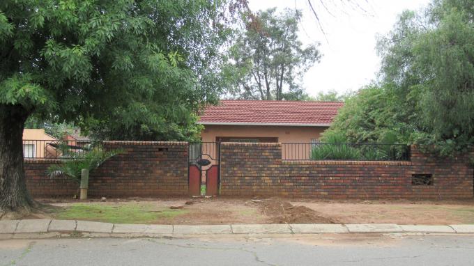 Standard Bank SIE Sale In Execution 4 Bedroom House for Sale in Vanderbijlpark - MR136914