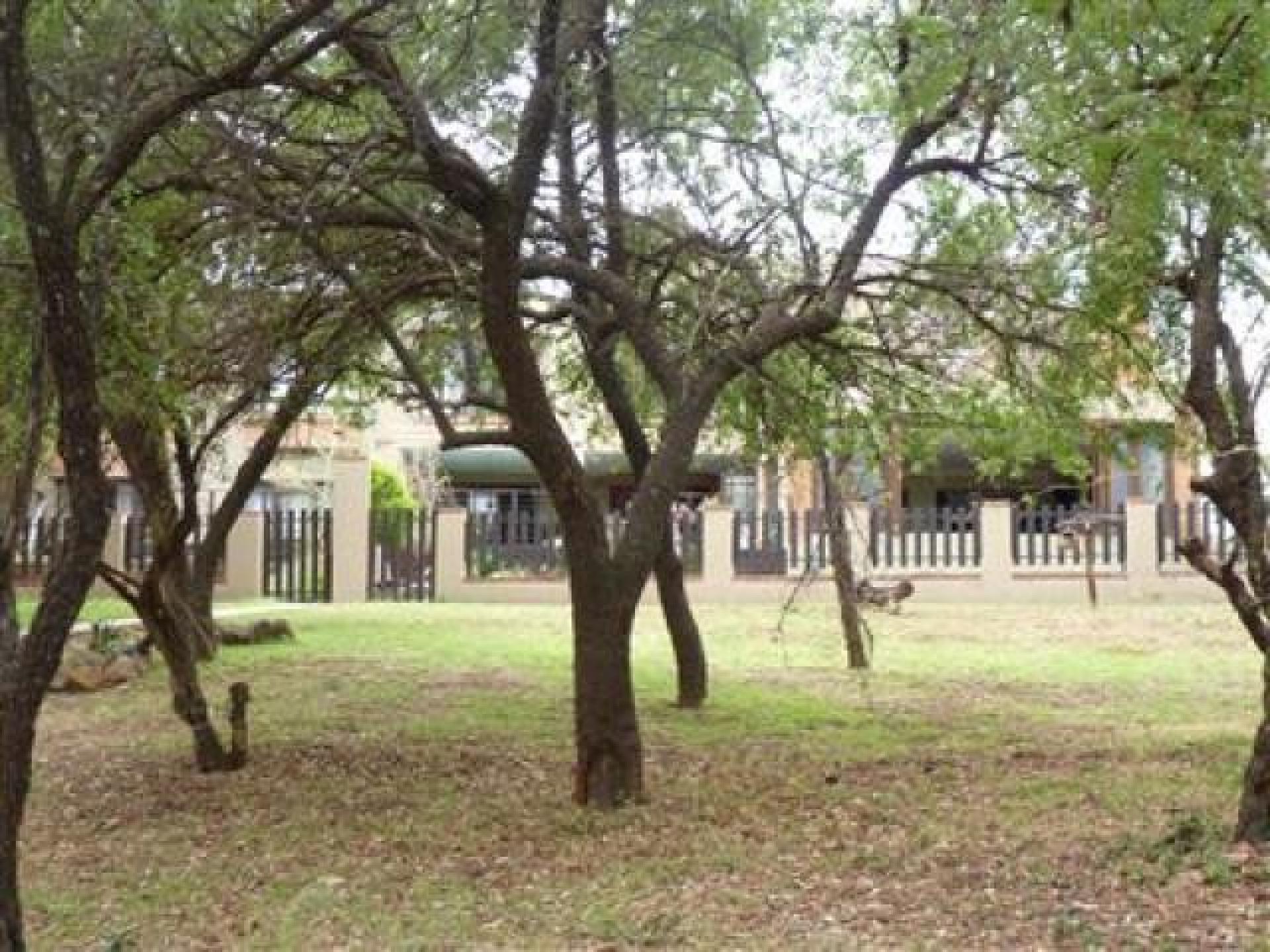 Front View of property in Sable Hills