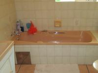 Main Bathroom - 9 square meters of property in Birchleigh North