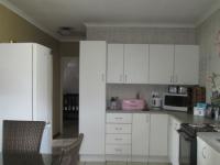 Kitchen - 13 square meters of property in Riversdale