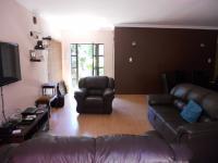 Lounges - 26 square meters of property in Park Hill