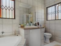 Main Bathroom - 9 square meters of property in Woodhill Golf Estate