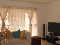 Lounges - 20 square meters of property in Erand Gardens