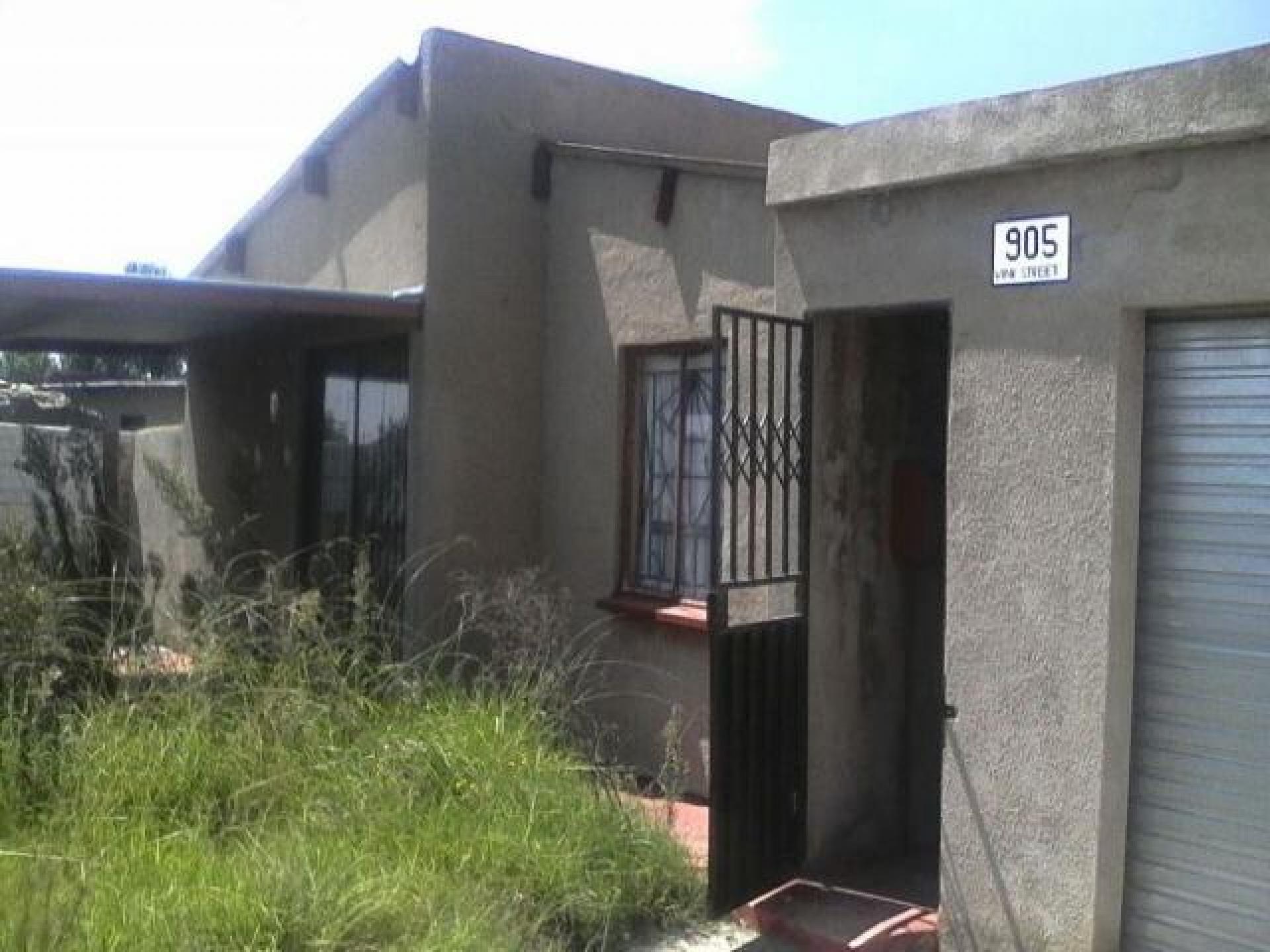 Front View of property in Boksburg