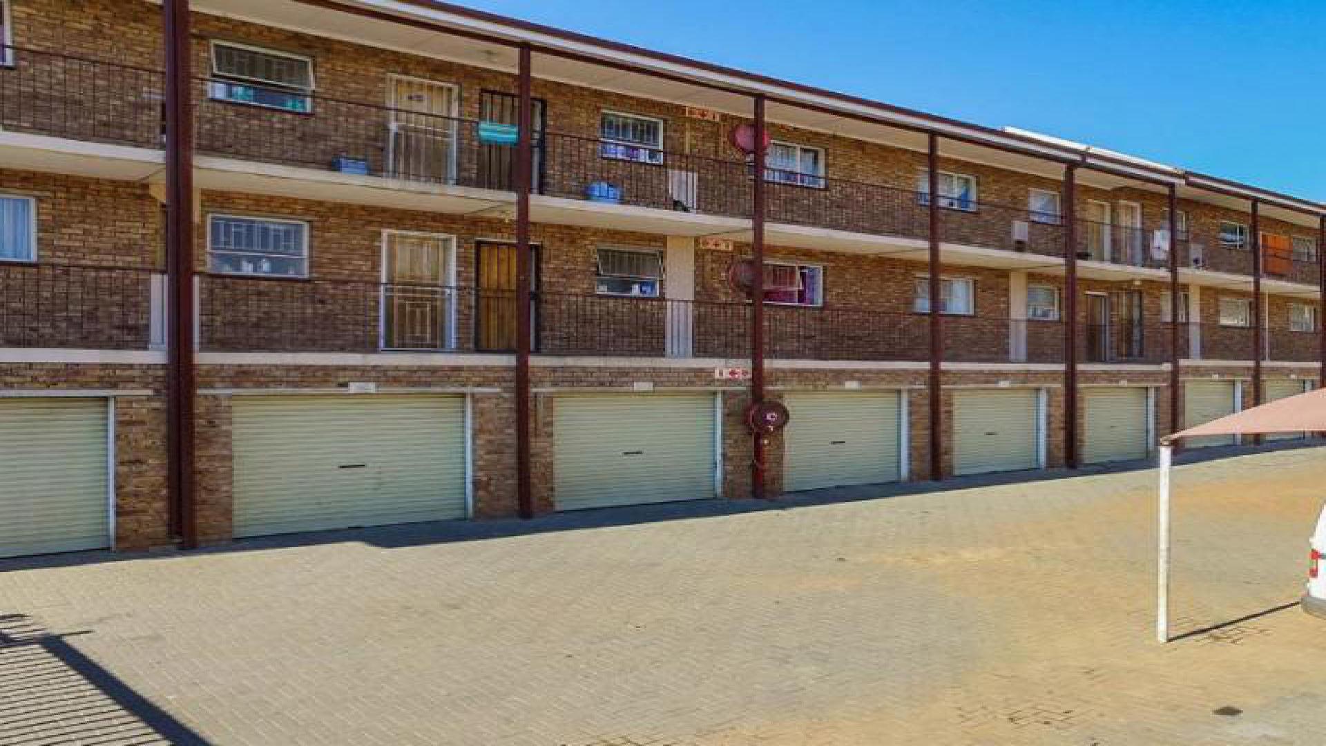 Front View of property in Kempton Park