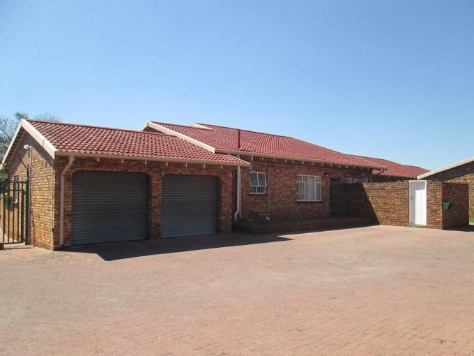 3 Bedroom Simplex for Sale For Sale in Kempton Park - Private Sale - MR141261