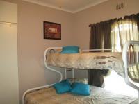 Bed Room 1 - 11 square meters of property in Vaalmarina