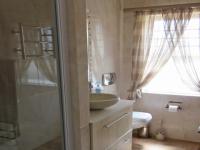 Bathroom 1 - 6 square meters of property in Somerset West