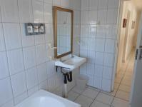 Bathroom 2 - 5 square meters of property in Umzumbe