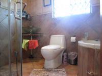 Main Bathroom - 6 square meters of property in Sunward park