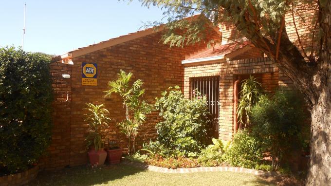 3 Bedroom Cluster for Sale For Sale in Garsfontein - Private Sale - MR142330