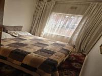 Bed Room 2 - 14 square meters of property in Lenasia South