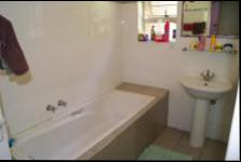 Main Bathroom - 6 square meters of property in Richards Bay