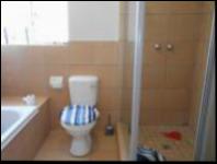 Bathroom 1 - 6 square meters of property in Greenhills