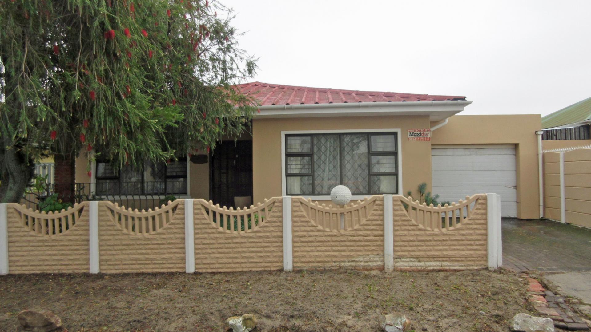 Front View of property in Athlone - CPT