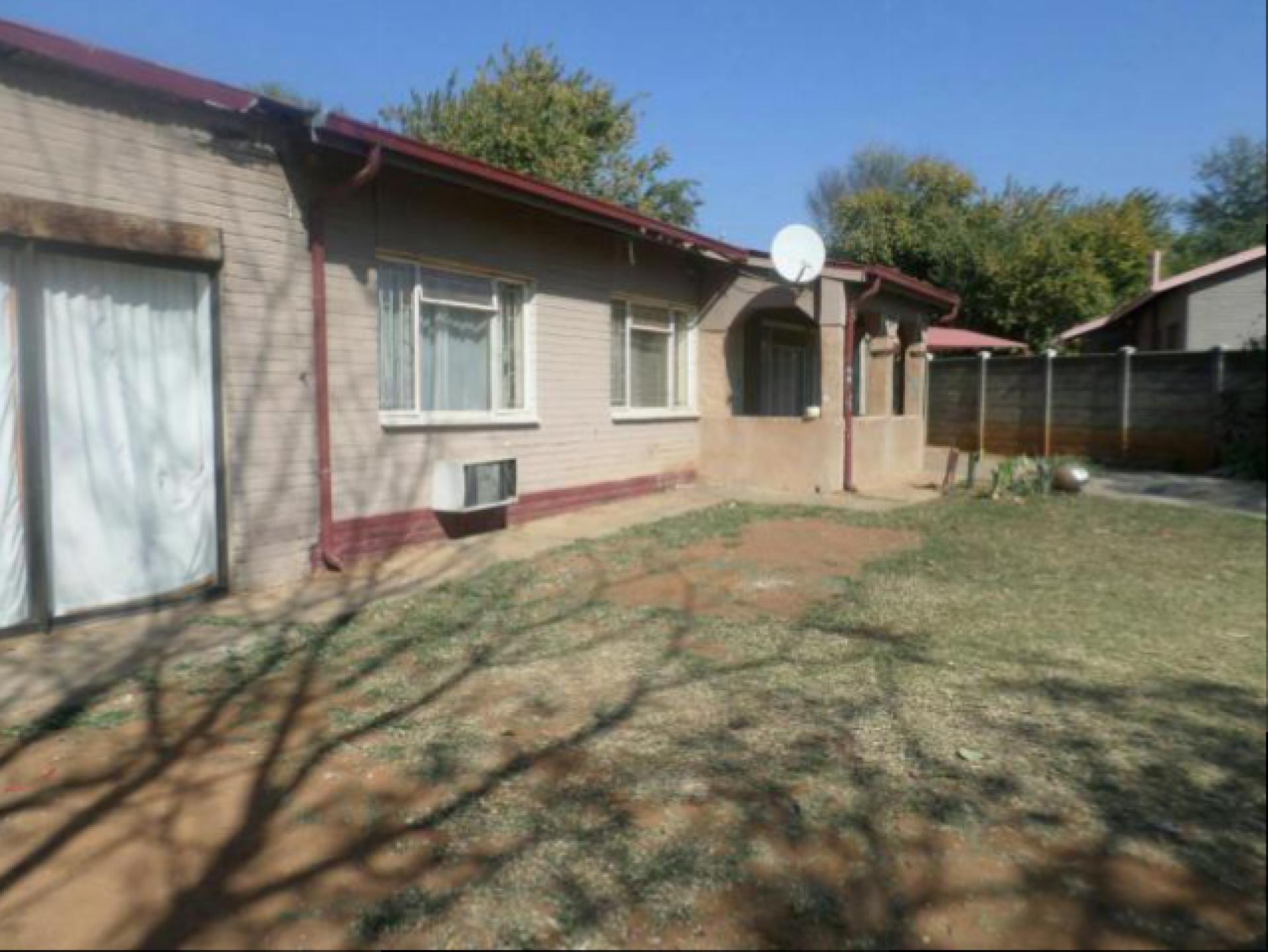 Standard Bank EasySell House for Sale in Geelhoutpark - MR14