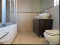 Main Bathroom - 7 square meters of property in Fleurdal