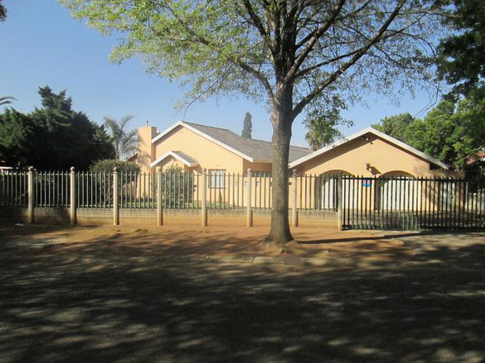 4 Bedroom House for Sale For Sale in Vanderbijlpark - Home Sell - MR147739