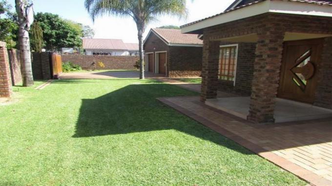 6 Bedroom House for Sale For Sale in Lephalale (Ellisras) - Private Sale - MR148293