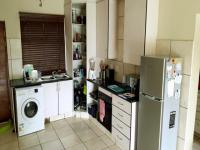 Kitchen - 14 square meters of property in Greenstone Hill