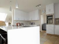 Kitchen - 23 square meters of property in Silverwoods Country Estate