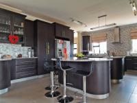 Kitchen - 22 square meters of property in The Ridge Estate