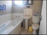 Bathroom 1 - 4 square meters of property in Cosmo City