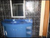 Main Bathroom - 6 square meters of property in Lenasia