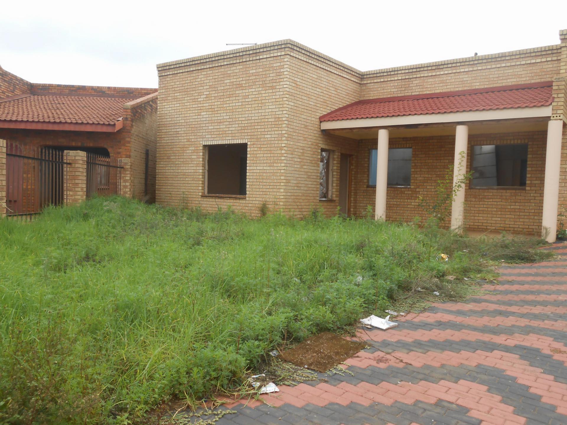 Front View of property in Lenasia