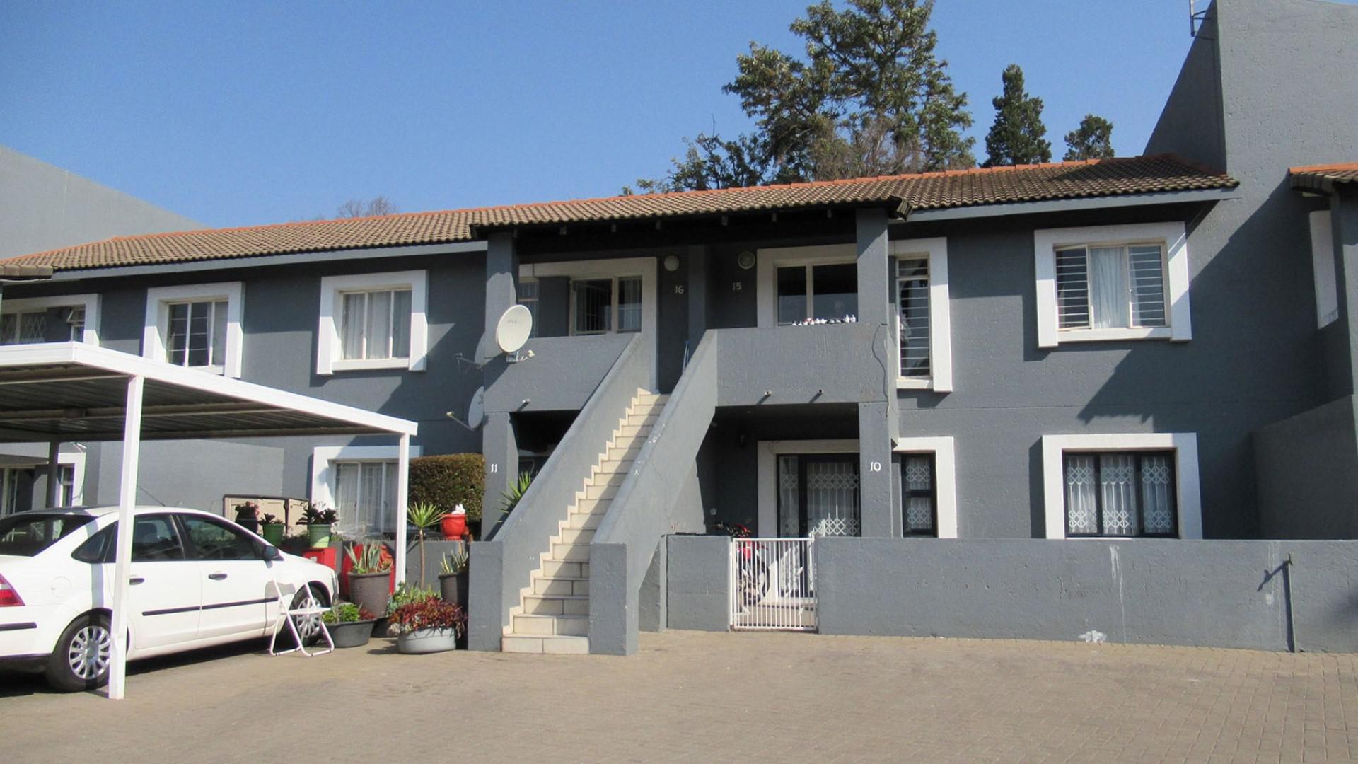 Front View of property in Malanshof