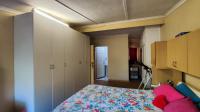 Main Bedroom - 34 square meters of property in Bonaero Park