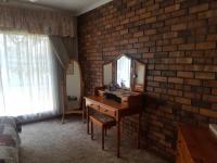 Main Bedroom - 35 square meters of property in Sunward park