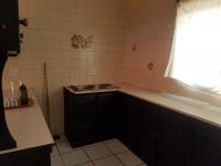 Kitchen - 31 square meters of property in Sunward park