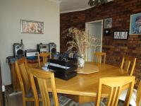 Dining Room - 24 square meters of property in Sunward park