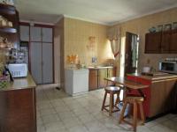 Kitchen - 31 square meters of property in Sunward park