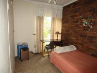 Bed Room 1 - 18 square meters of property in Sunward park