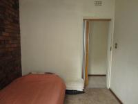 Bed Room 1 - 18 square meters of property in Sunward park