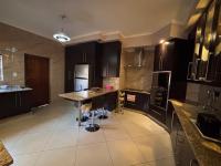 Kitchen of property in Mohlakeng