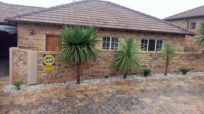 2 Bedroom Simplex for Sale For Sale in Rooihuiskraal North - Private Sale - MR151774