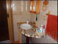 Main Bathroom - 8 square meters of property in Riebeeckstad