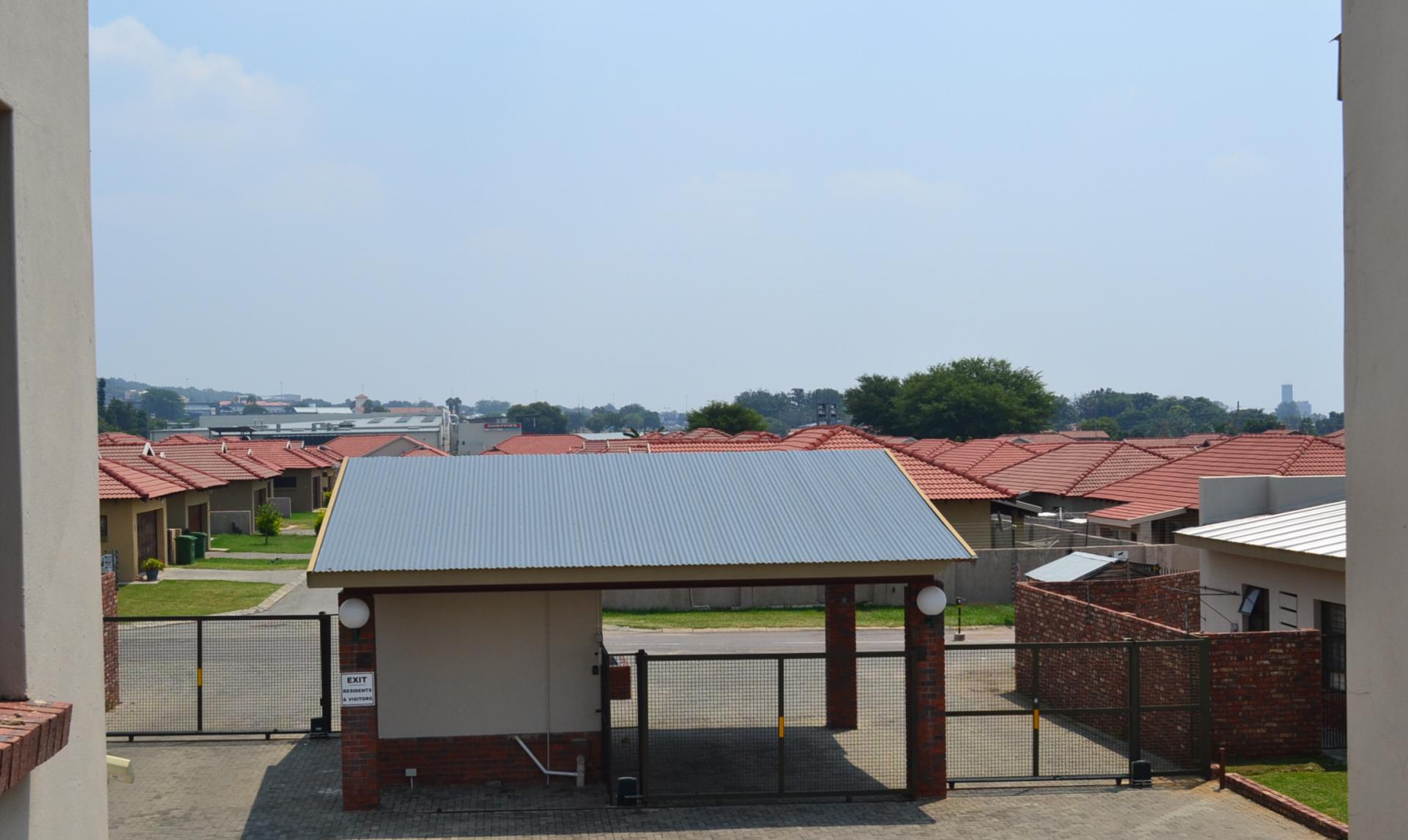 Front View of property in Rustenburg