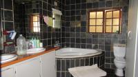 Bathroom 2 - 16 square meters of property in Zwavelpoort