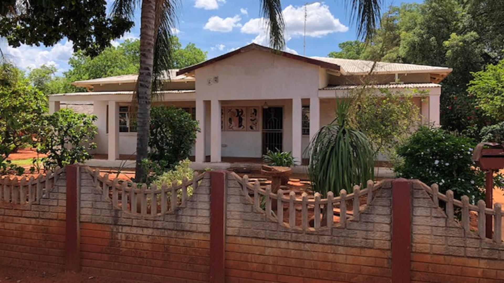 Front View of property in Mookgopong (Naboomspruit)