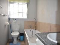 Bathroom 1 - 5 square meters of property in Florida