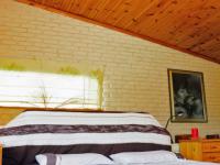 Main Bedroom of property in Gordons Bay