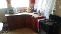 Kitchen - 17 square meters of property in Zakariyya Park