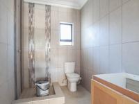 Bathroom 1 - 6 square meters of property in The Ridge Estate