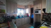 Kitchen - 11 square meters of property in Belhar